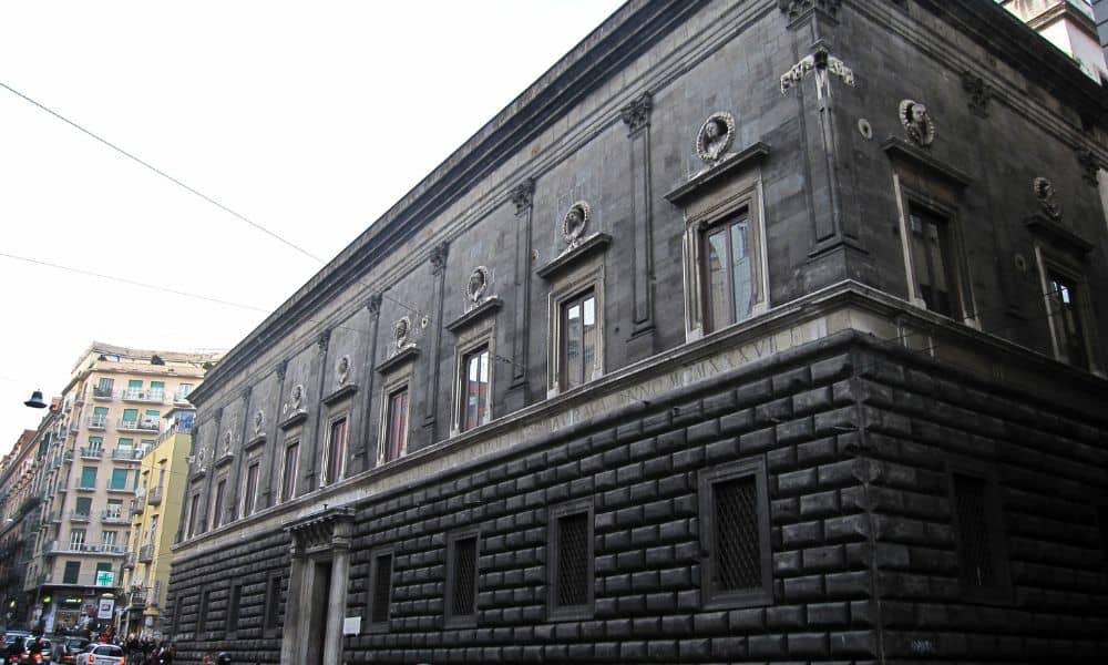 Il palazzo Orsini di Gravina storia e curiosità