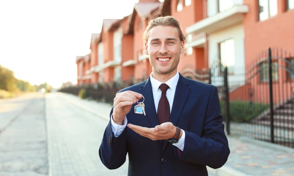Falsi agenti immobiliari attenzione alle truffe